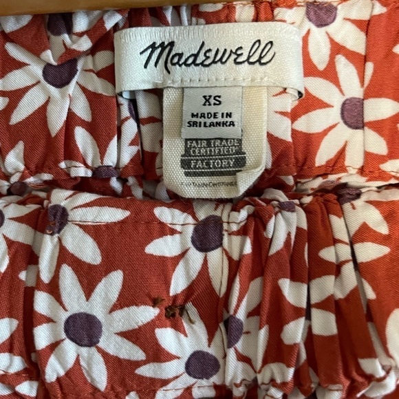 Madewell paperbag waist button down floral print flowy mini skirt. Size X-Small - Picture 4 of 5
